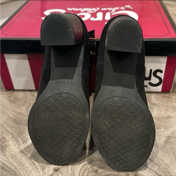 Fashion nova booties - Picture 6 of 8